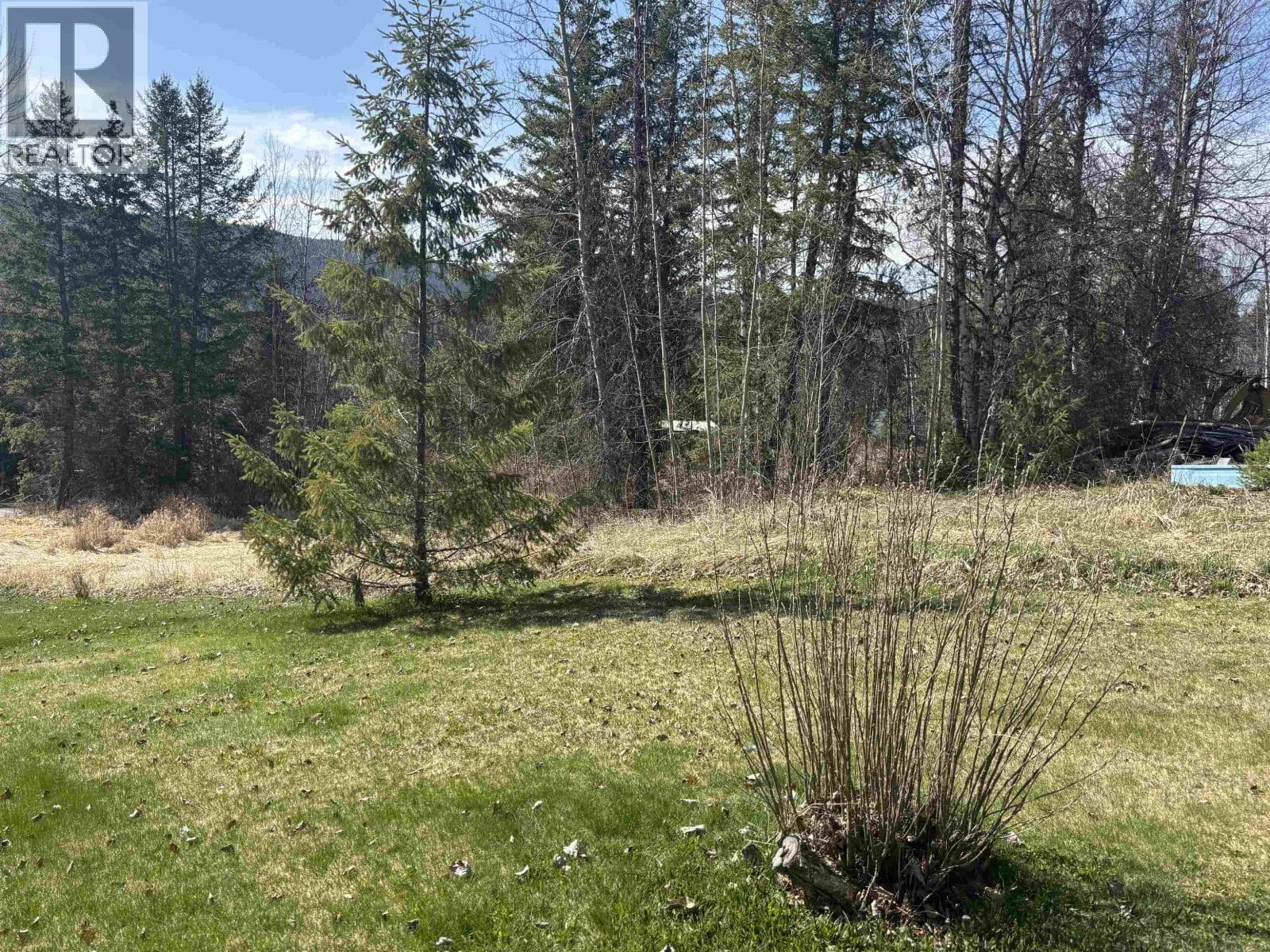6162 CEDAR CREEK ROAD — photo 3