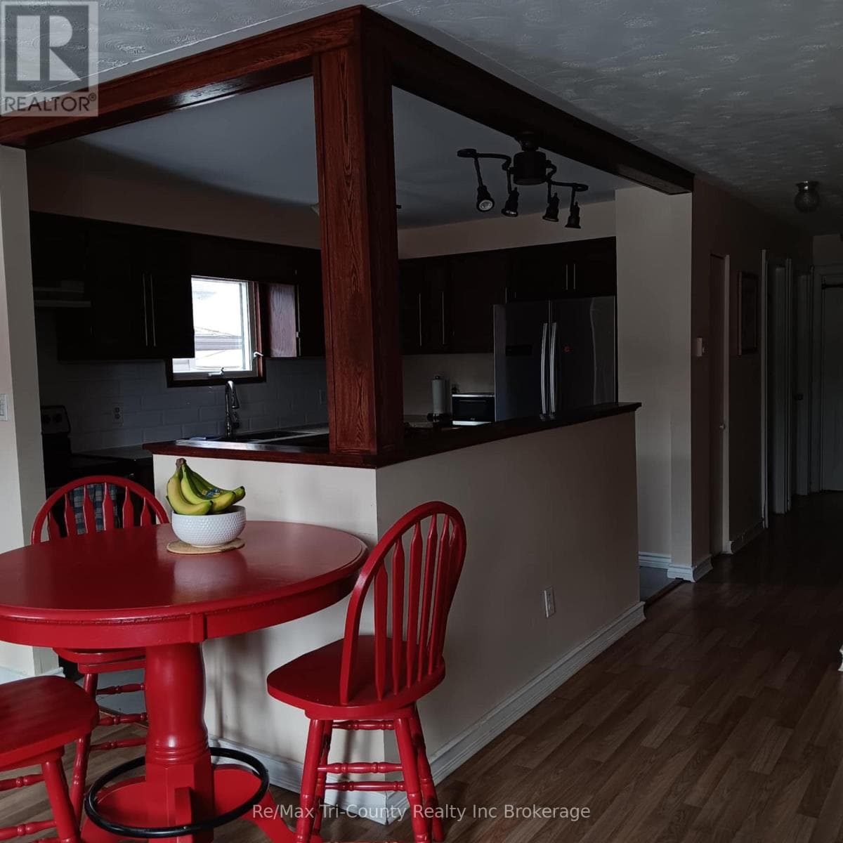 19 BELLEVIEW CRESCENT — photo 4