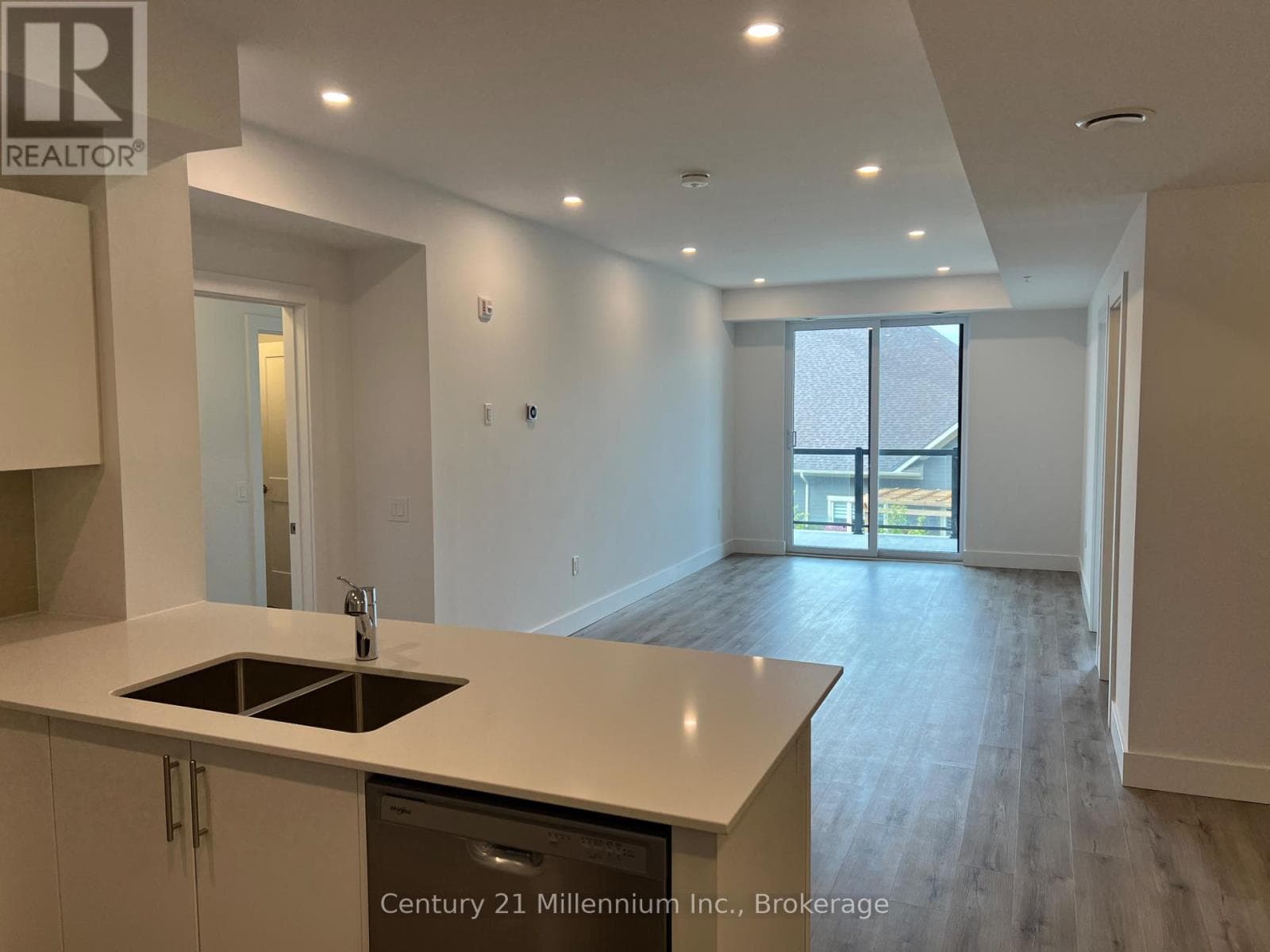 217 - 4 KIMBERLY LANE, OnePoint — photo 2
