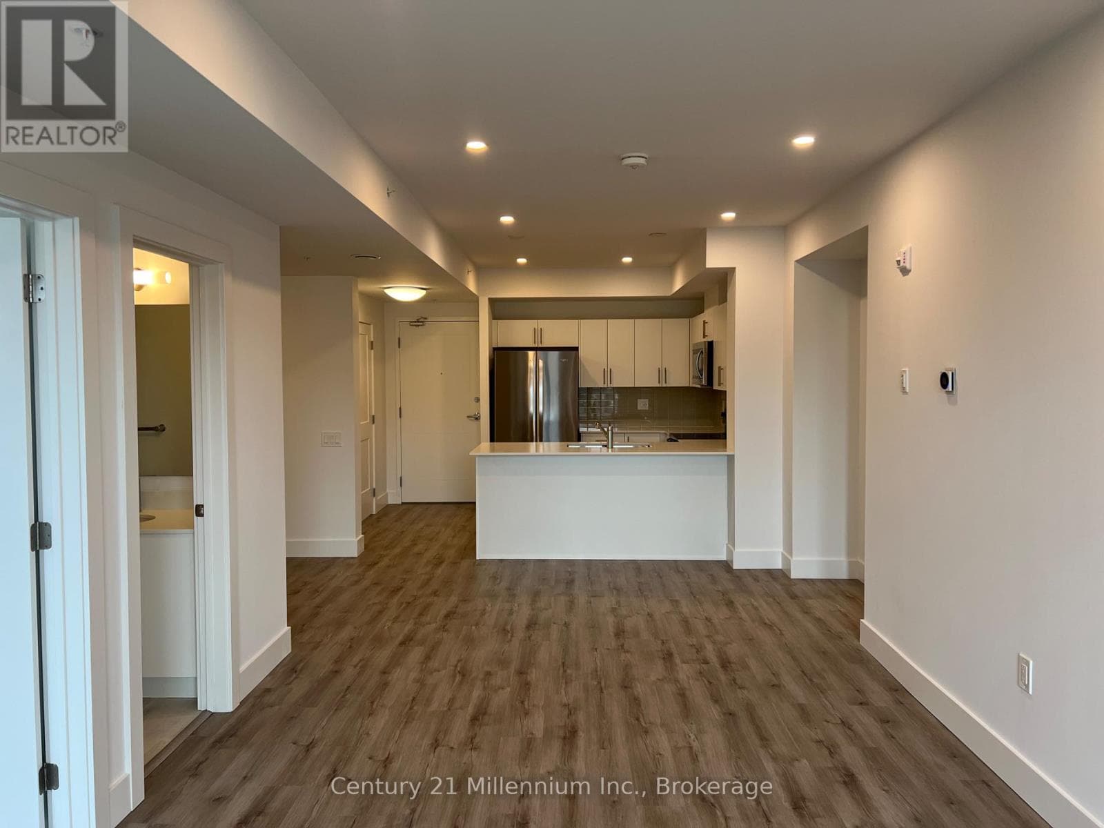 217 - 4 KIMBERLY LANE, OnePoint — photo 3