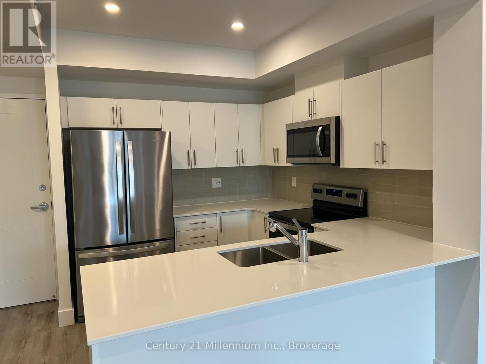 217 - 4 KIMBERLY LANE, OnePoint — photo 4