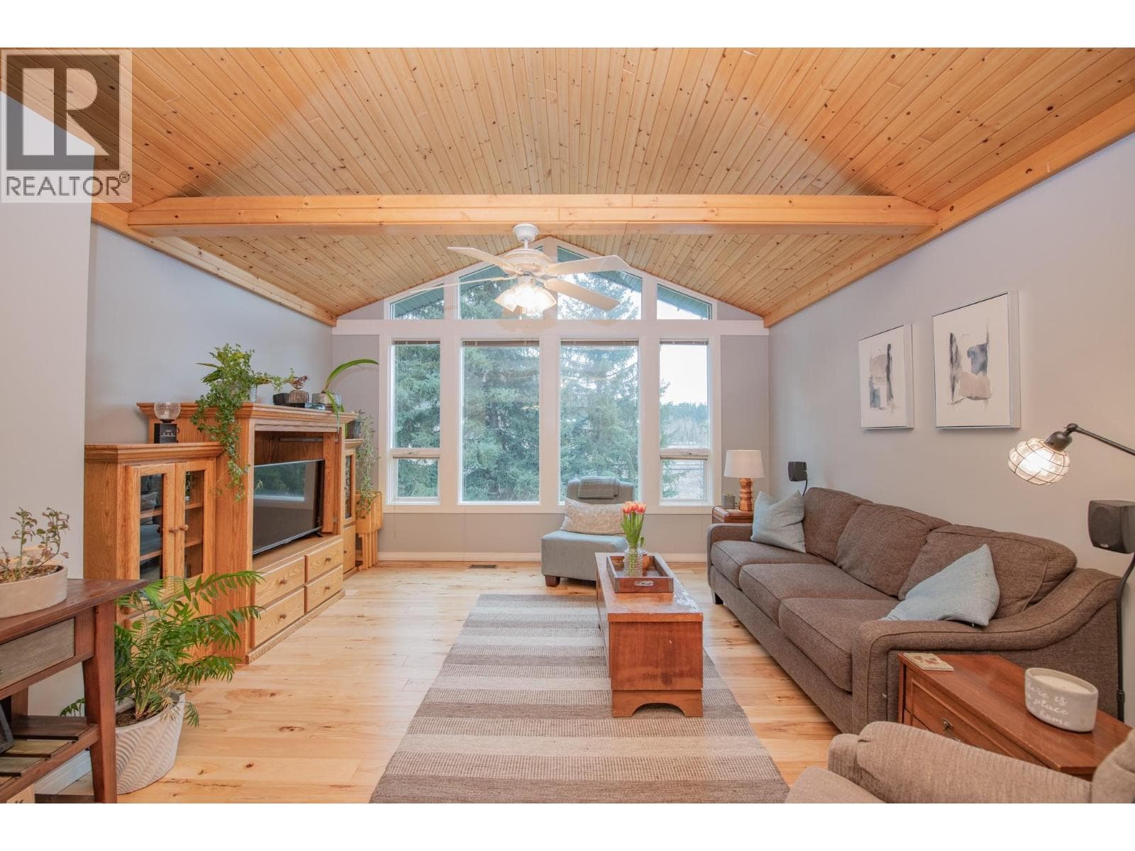 2506 SHUSWAP AVENUE, Interior REALTORS® — photo 4