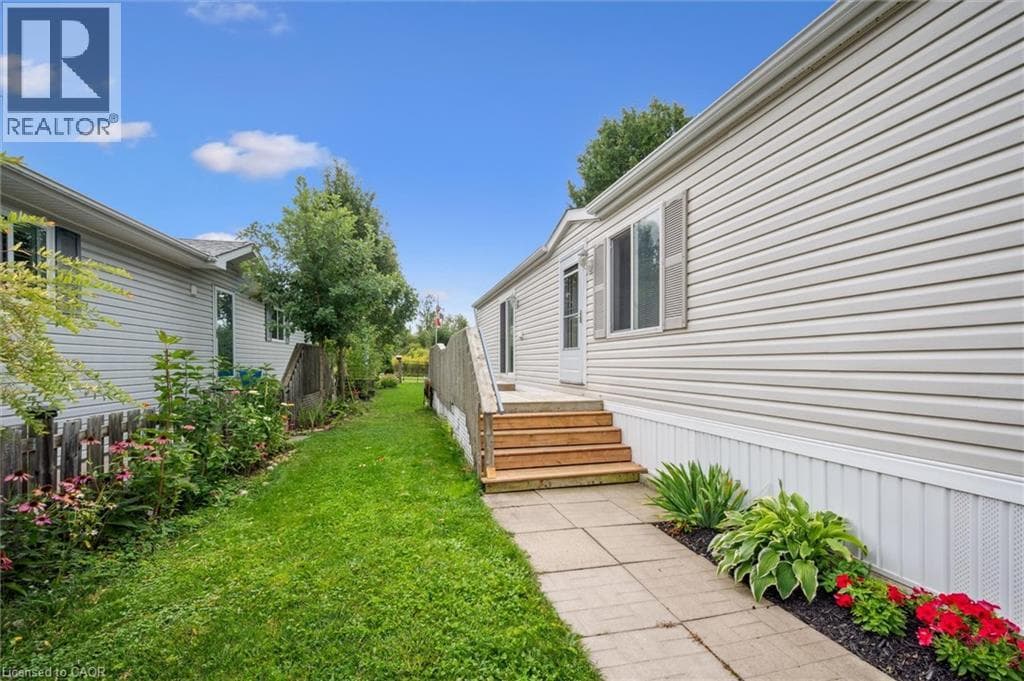 72 ASH AVENUE PVT — photo 2