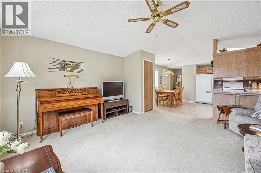 72 ASH AVENUE PVT — photo 5
