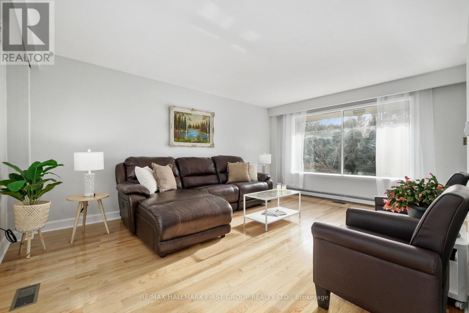 227 QUEEN STREET, Toronto — photo 5