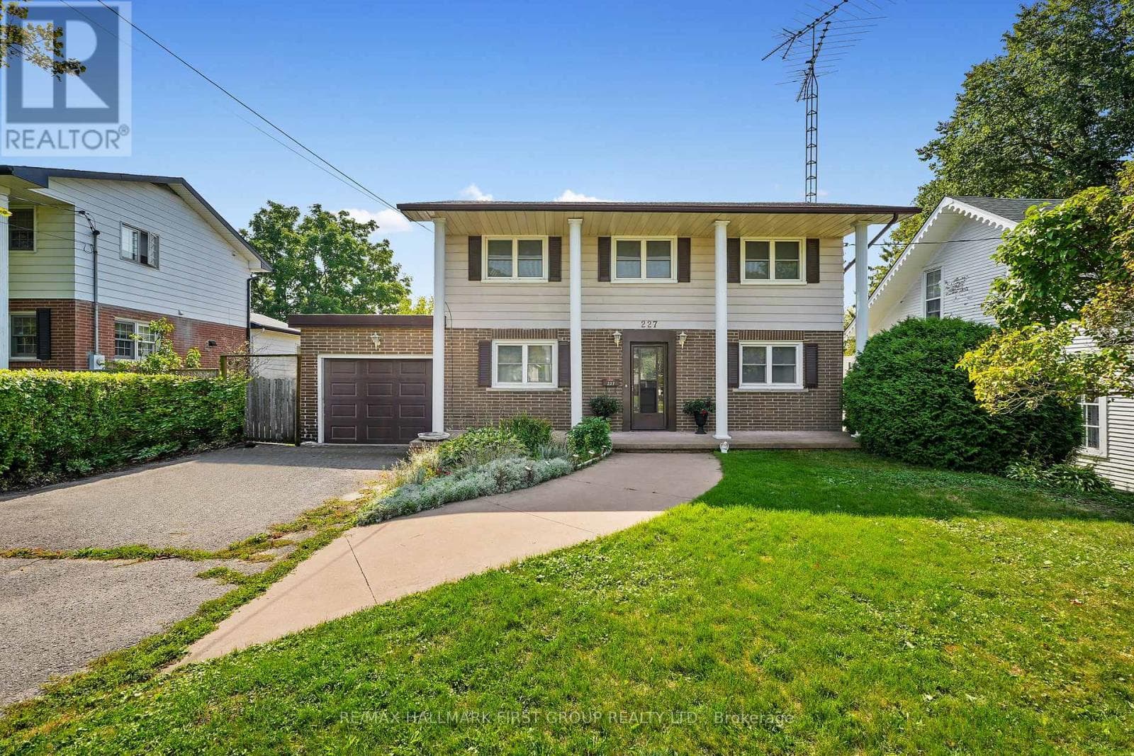 227 QUEEN STREET in 