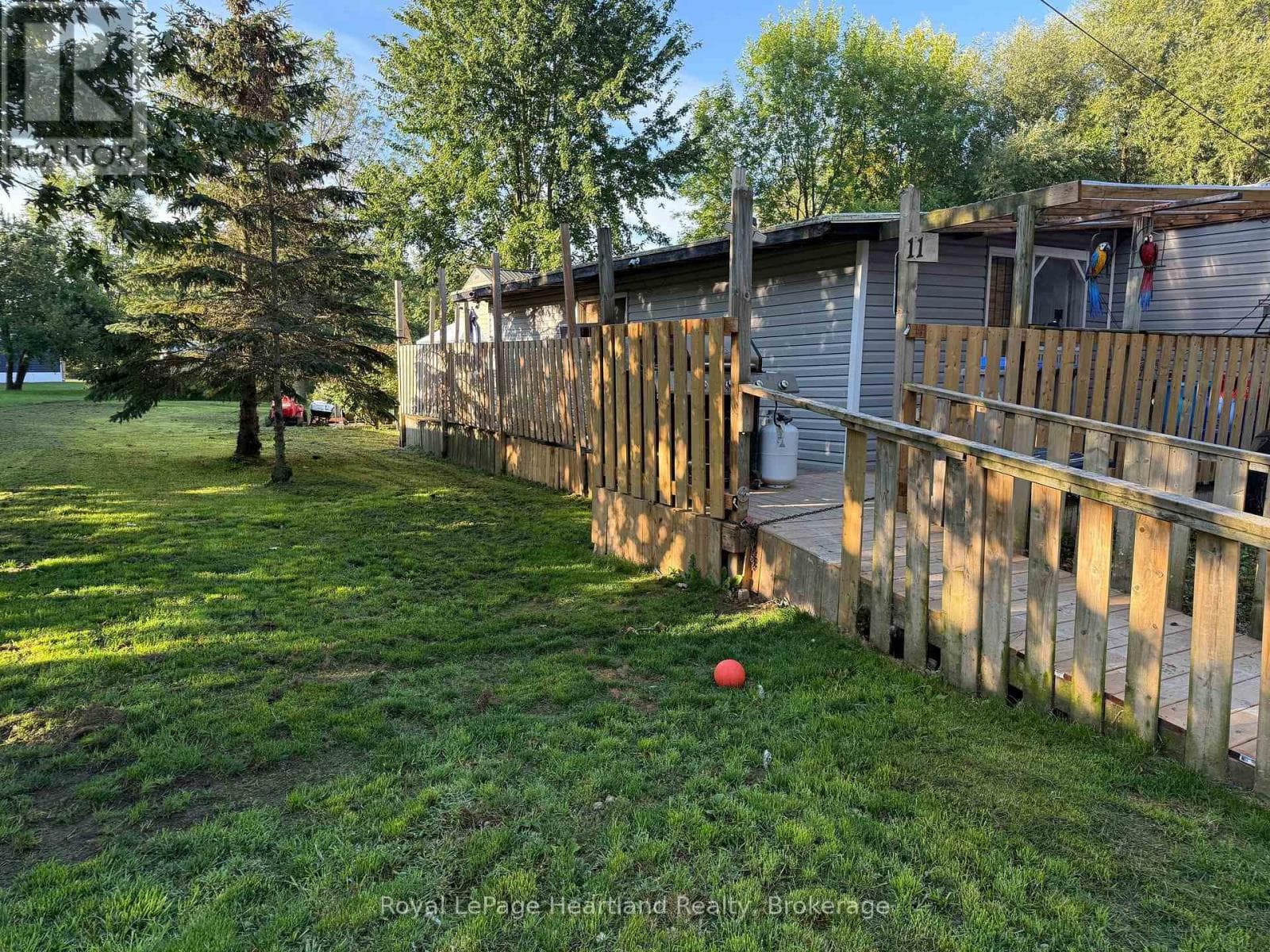 75049 HENSALL ROAD — photo 2