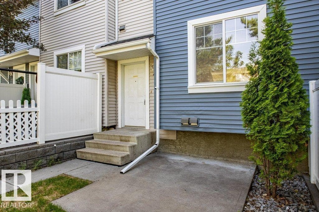 #41 8304 11 AV SW, Edmonton — photo 2