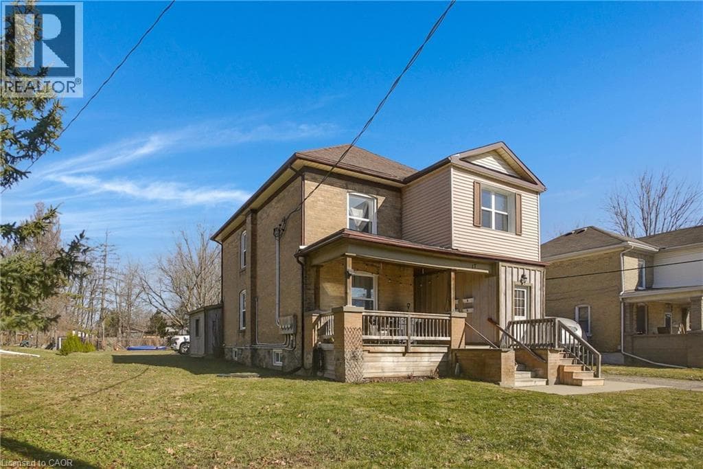 17 SHAW AVENUE WEST in Hespeler