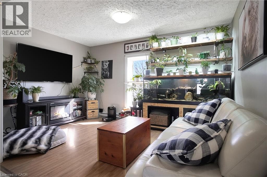 17 SHAW AVENUE WEST — photo 4