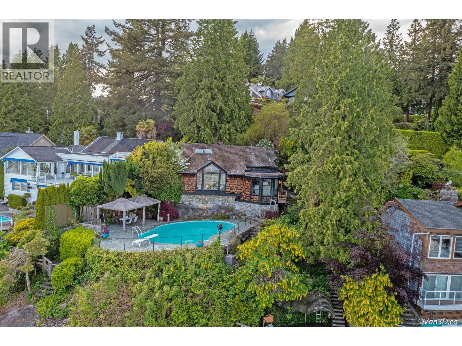4541 STONEHAVEN AVENUE, Greater Vancouver — photo 4