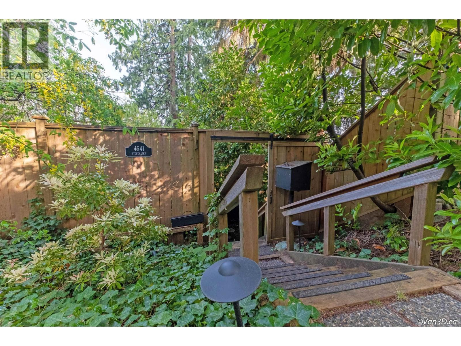 4541 STONEHAVEN AVENUE, Greater Vancouver — photo 5