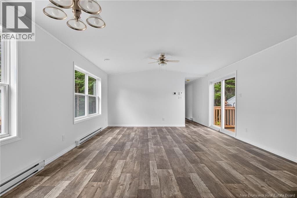 19 BENTLEY AVENUE — photo 2