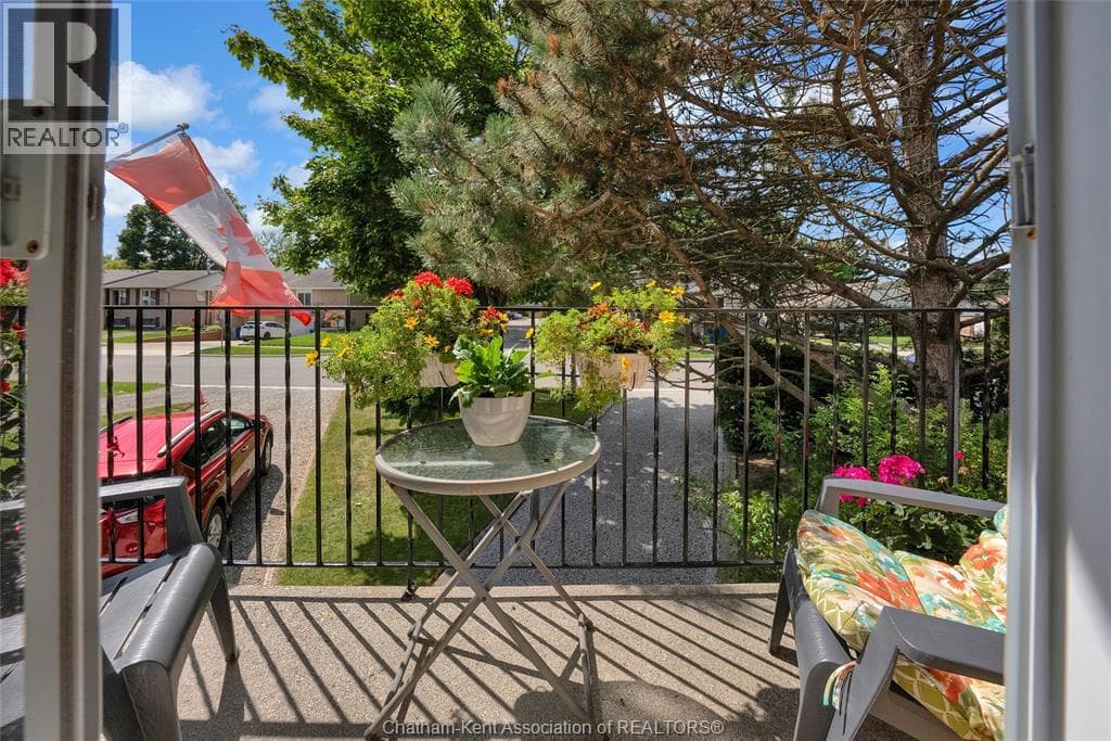 207 Coverdale STREET — photo 4