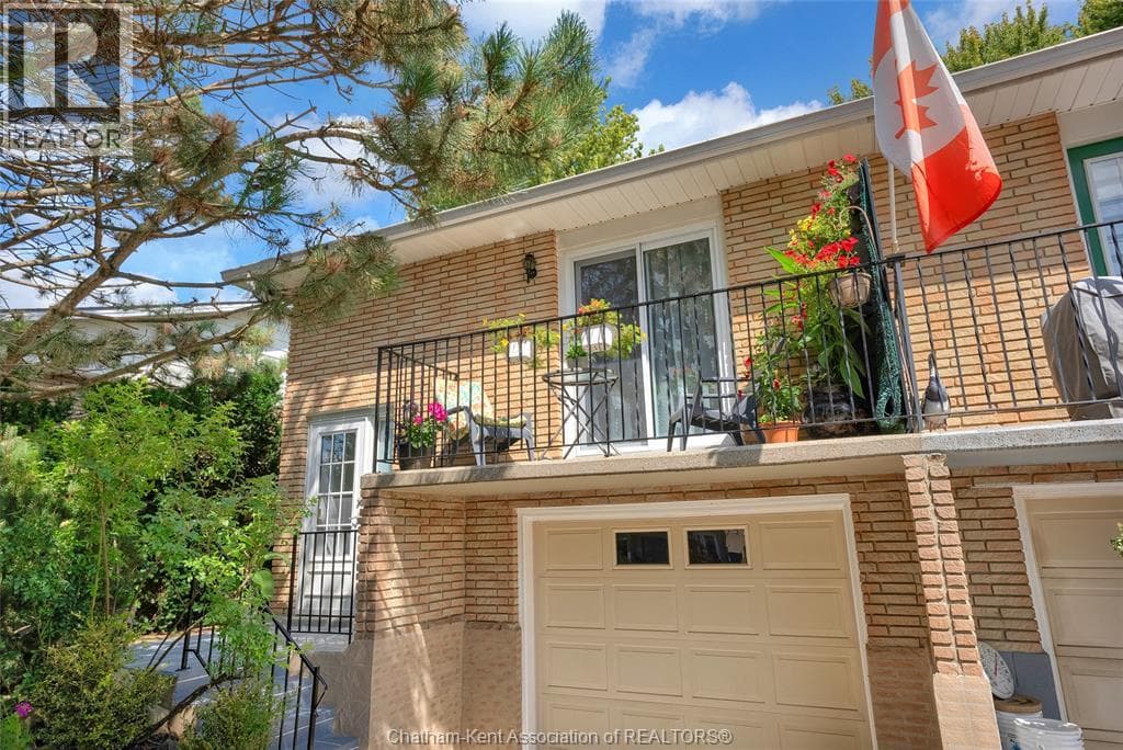 207 Coverdale STREET — photo 5