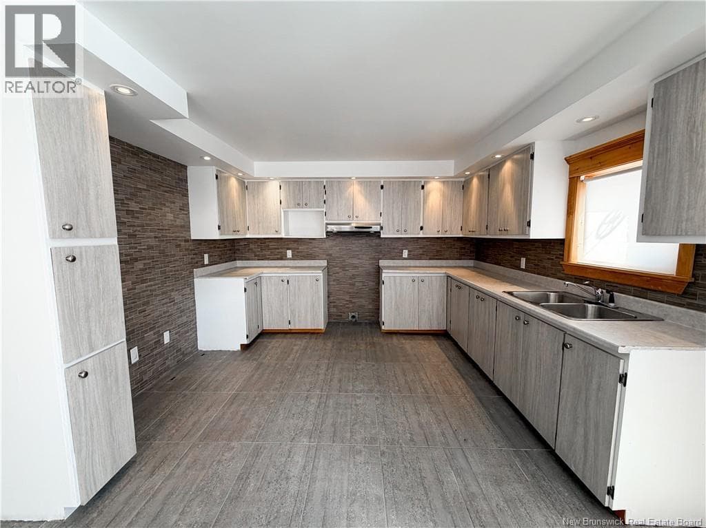 6 LEBEL COURT, New Brunswick — photo 2