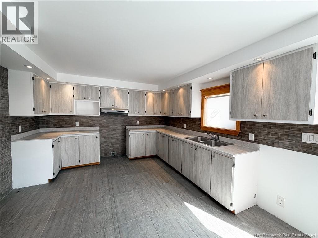 6 LEBEL COURT, New Brunswick — photo 3