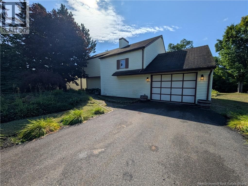 975 TAMARACK DRIVE, New Brunswick — photo 2
