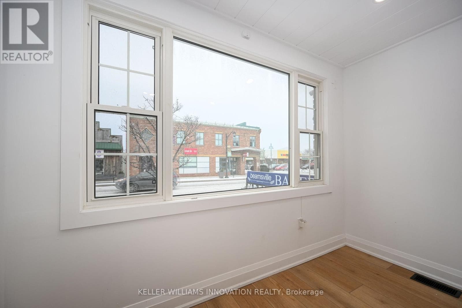 4968 KING STREET, Toronto — photo 4