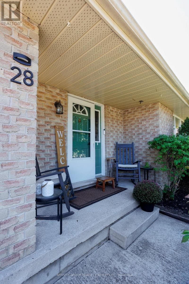 28 KAREN DRIVE, Central Lakes — photo 4