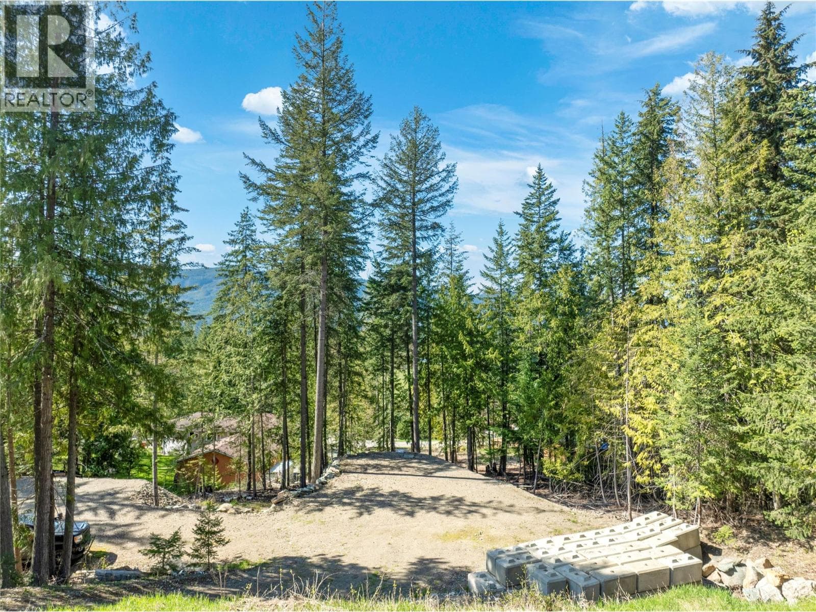 2699 FRASER ROAD in 