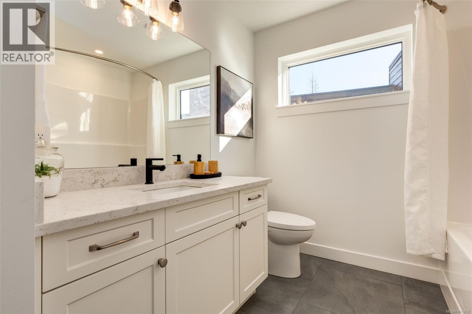 102 1220 Manzanita Pl, Vancouver Island — photo 2