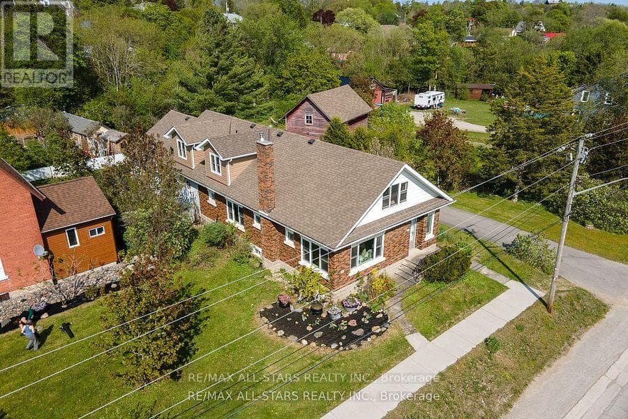 61 FRANCIS STREET E — photo 2