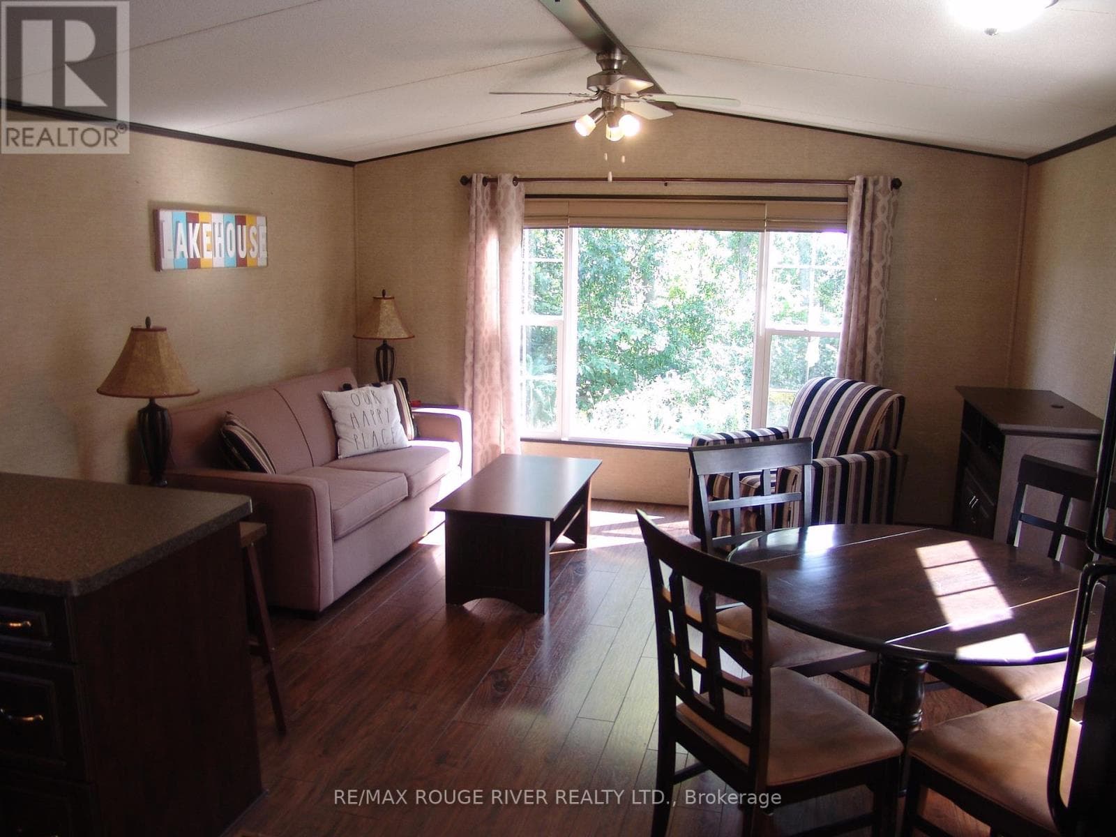 1235 VILLIERS LINE — photo 3