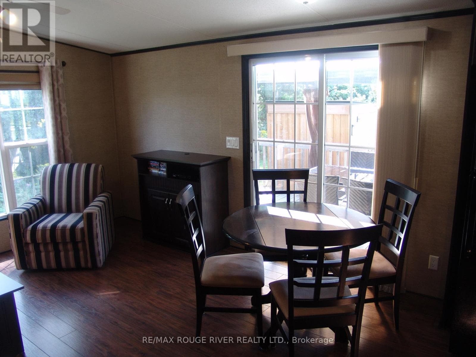 1235 VILLIERS LINE — photo 4