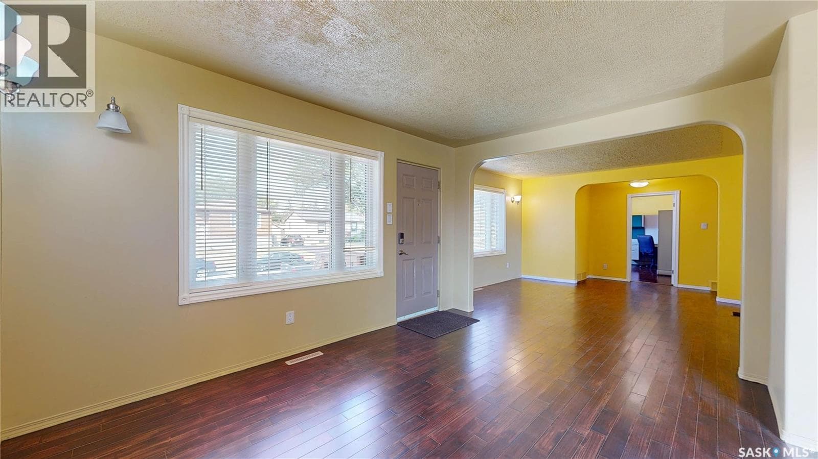 1575 LACON STREET — photo 5