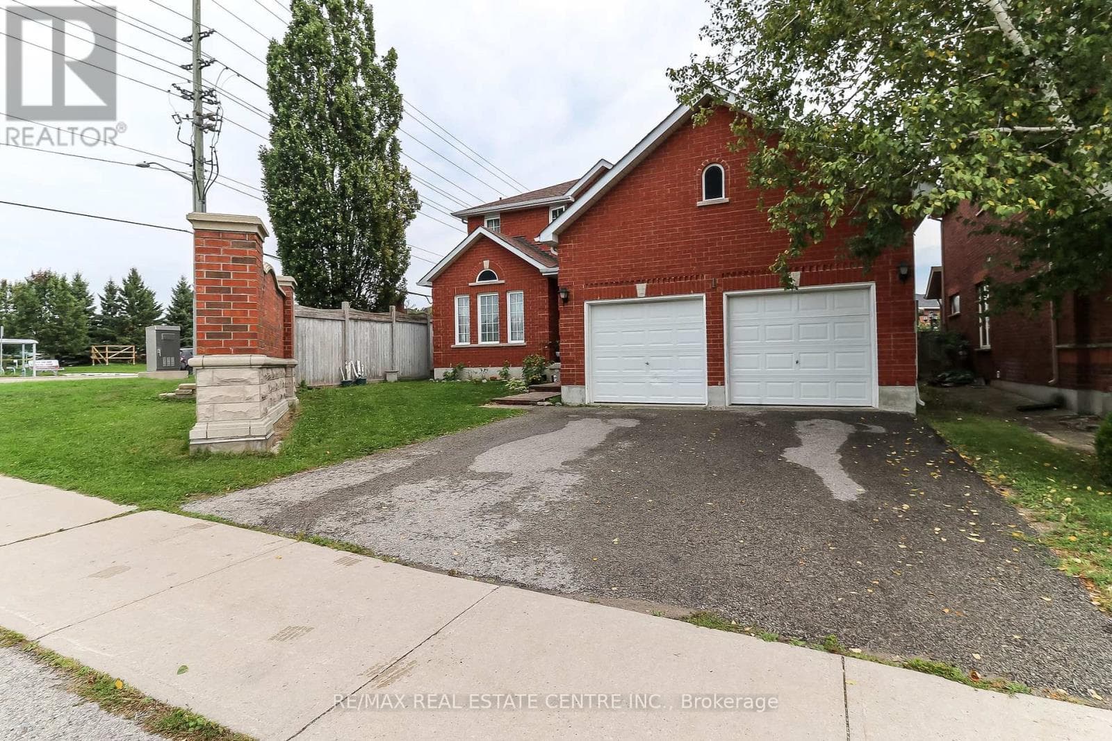 1 SANDRINGHAM DRIVE in 