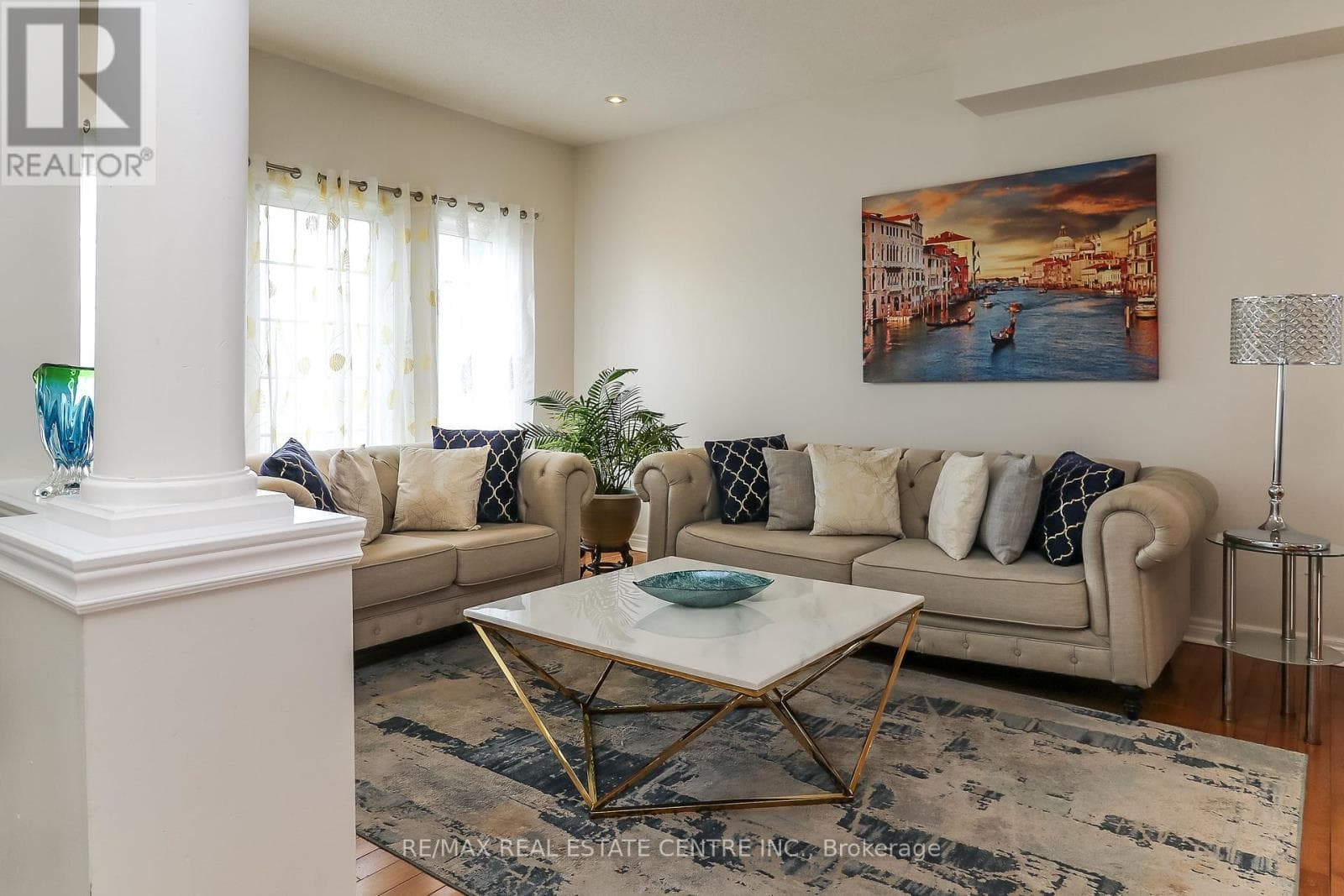 1 SANDRINGHAM DRIVE, Toronto — photo 5