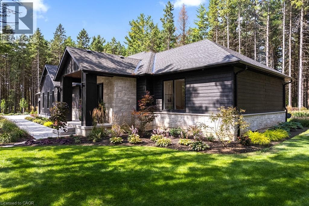 107 LOUISE CREEK Crescent — photo 3