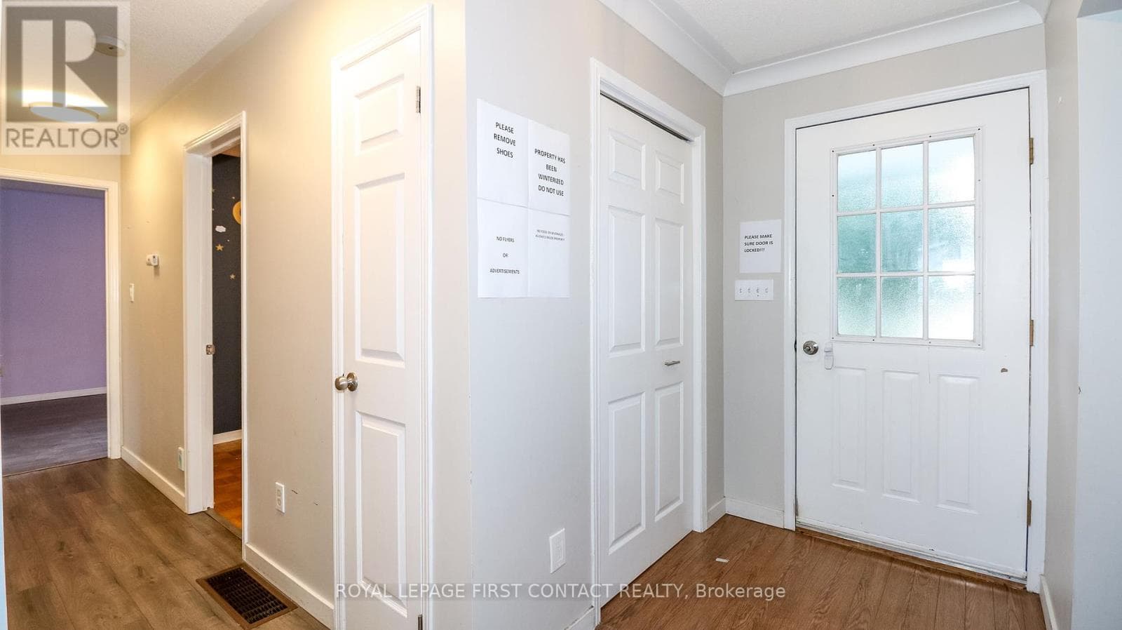 24 HOWARD AVENUE, Toronto — photo 4