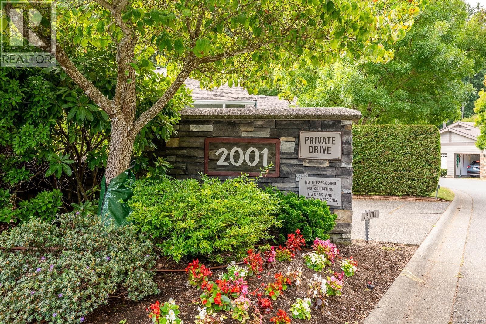 23 2001 Blue Jay Pl — photo 2