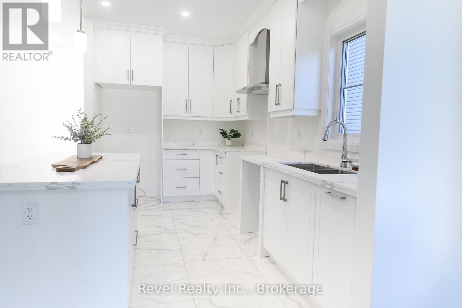 43 JOANNE CRESCENT — photo 4