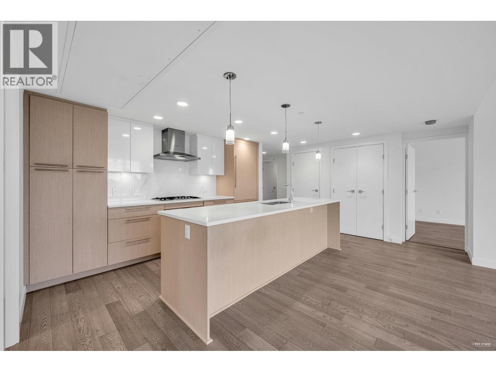 303 5077 CAMBIE STREET, Greater Vancouver