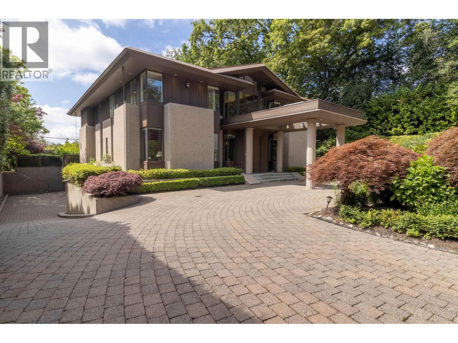 1178 LAURIER AVENUE in Shaughnessy