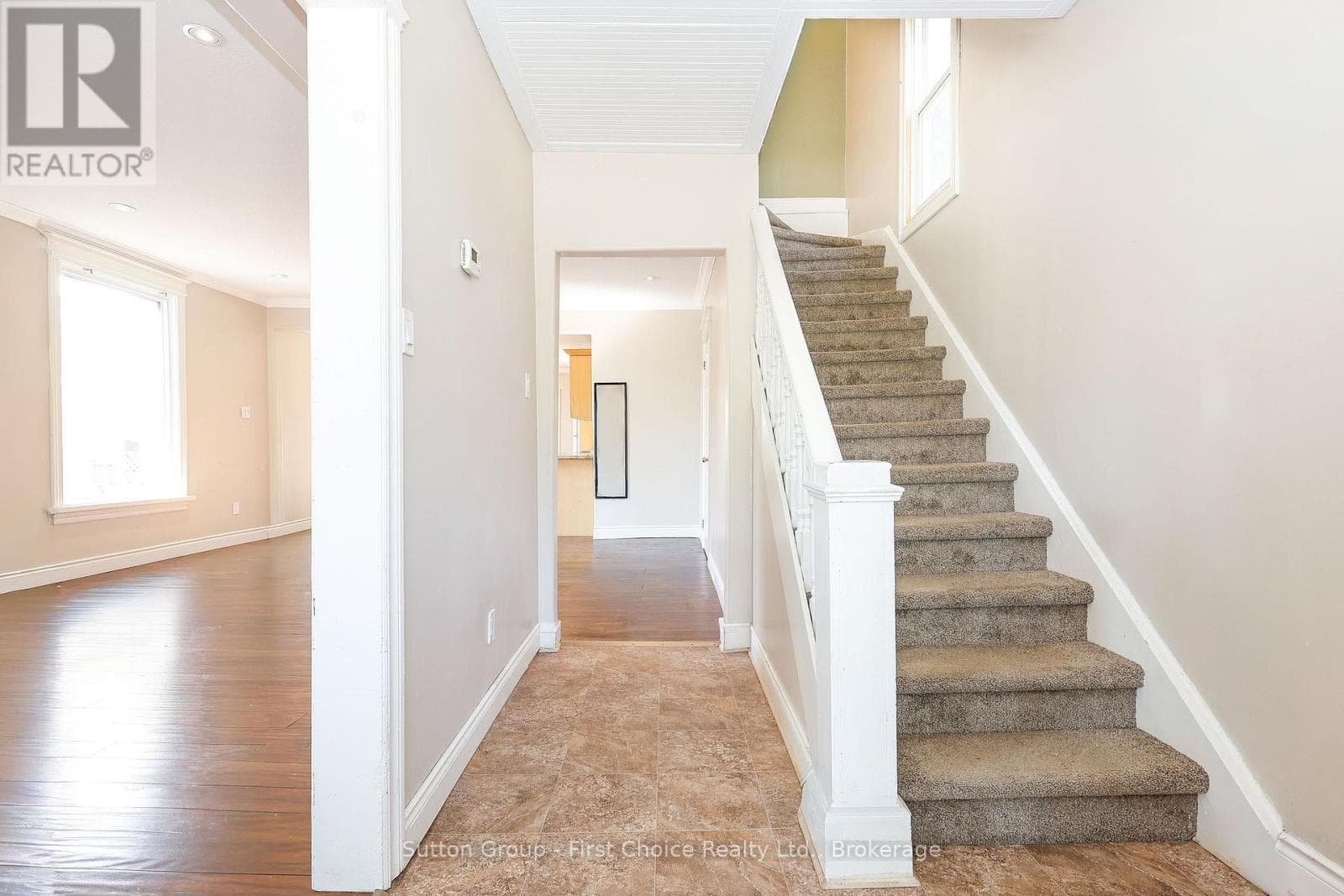 122 TRINITY STREET, OnePoint — photo 3