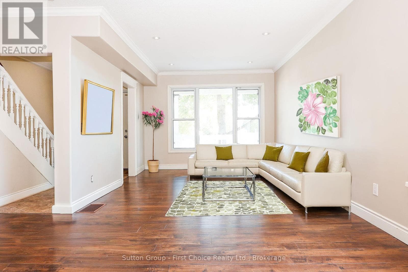 122 TRINITY STREET, OnePoint — photo 4