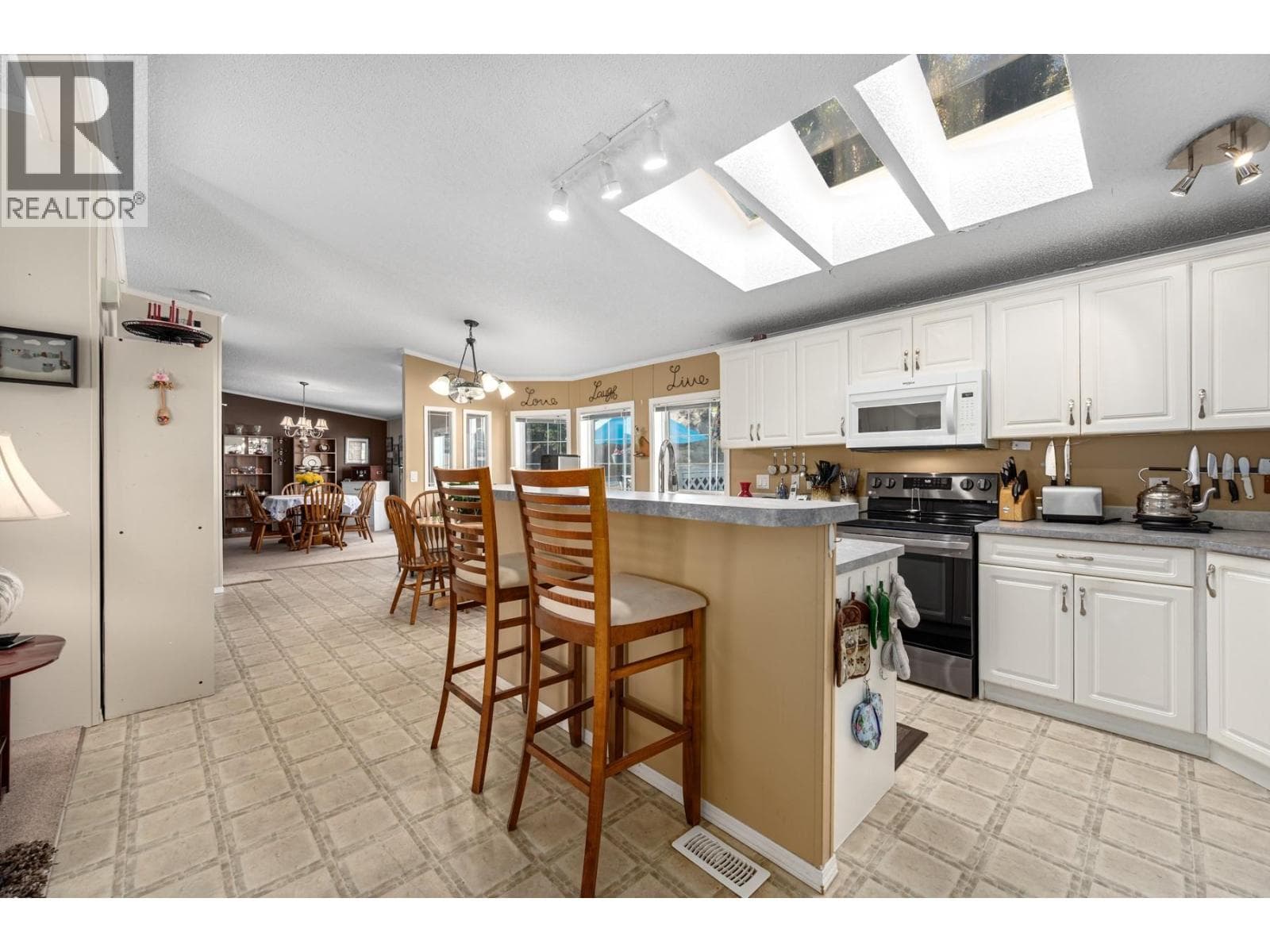 1098 HOUSTON STREET UNIT 34, Interior REALTORS® — photo 3