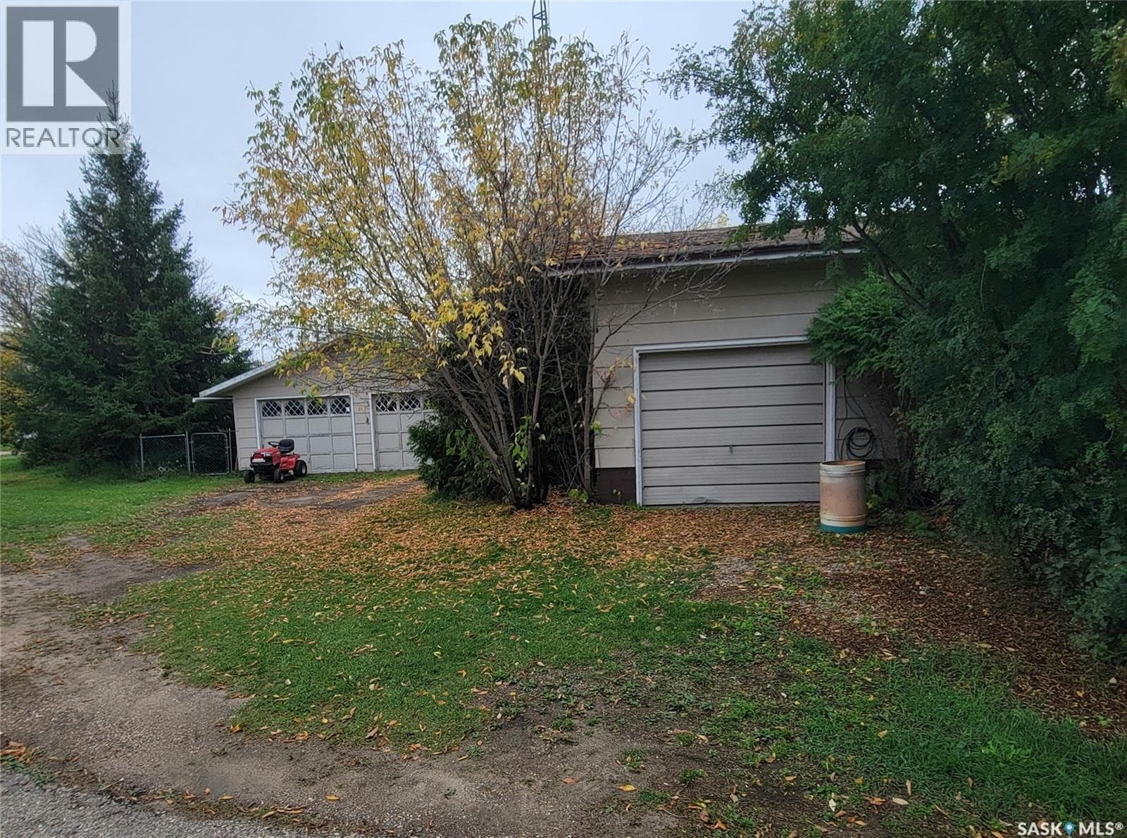 103 BROOKS AVENUE, Saskatchewan — photo 2
