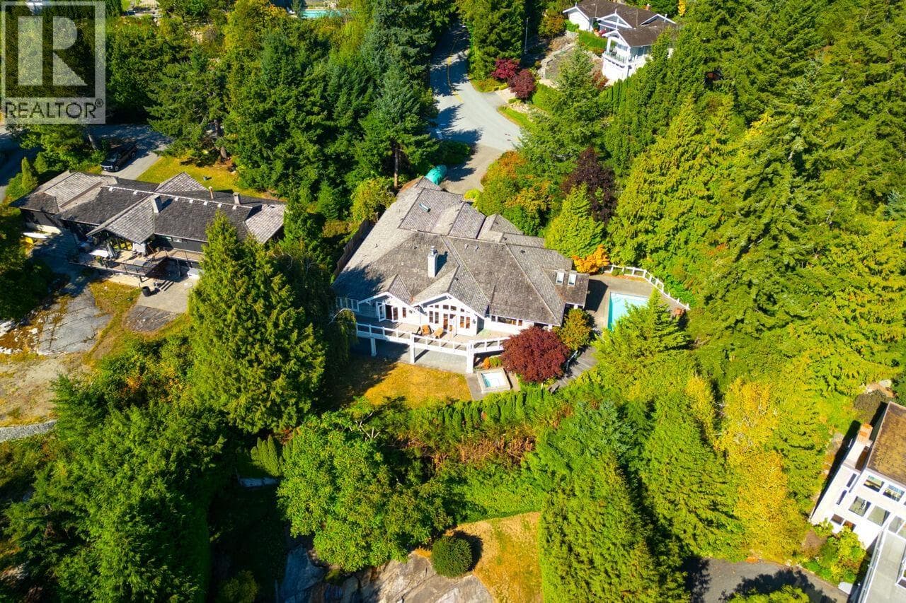 4659 WOODGREEN DRIVE, Greater Vancouver — photo 2