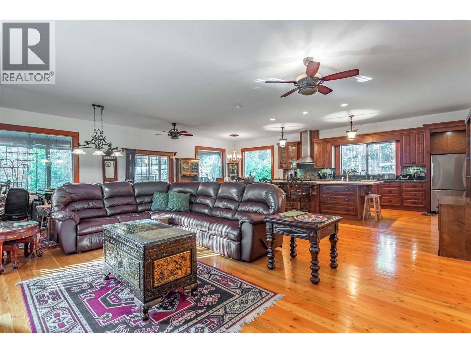 60 Pringle Road, Interior REALTORS® — photo 2