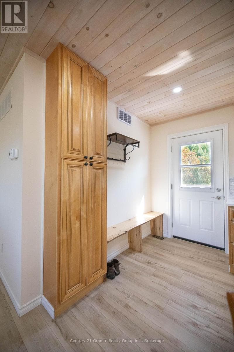 1160 KENNISIS LAKE ROAD, OnePoint — photo 4