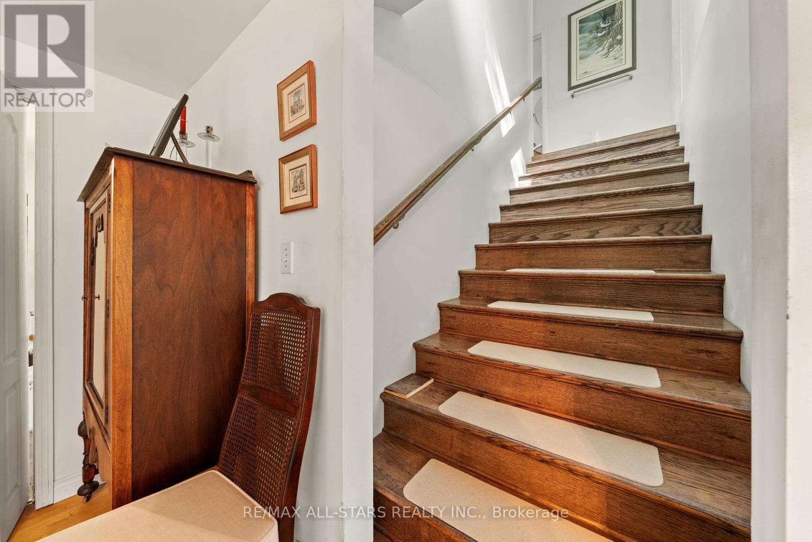 14 WYCHWOOD DRIVE EAST, Central Lakes — photo 3