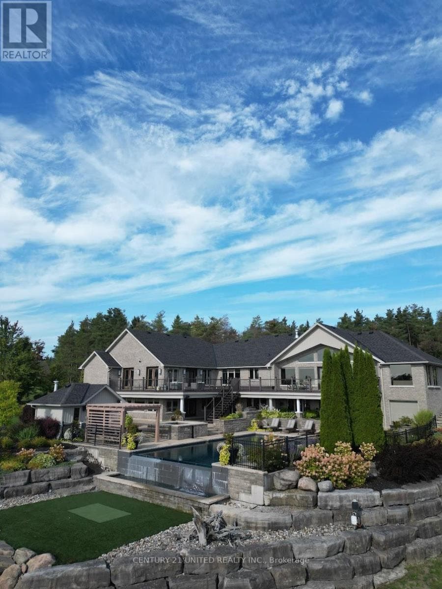 7 MAPLEHILL DRIVE in 