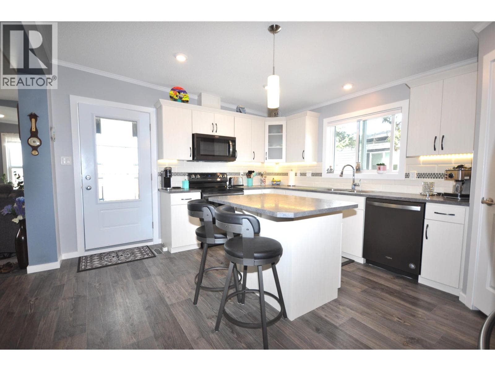 31 4072 LAC LA HACHE STATION ROAD — photo 4