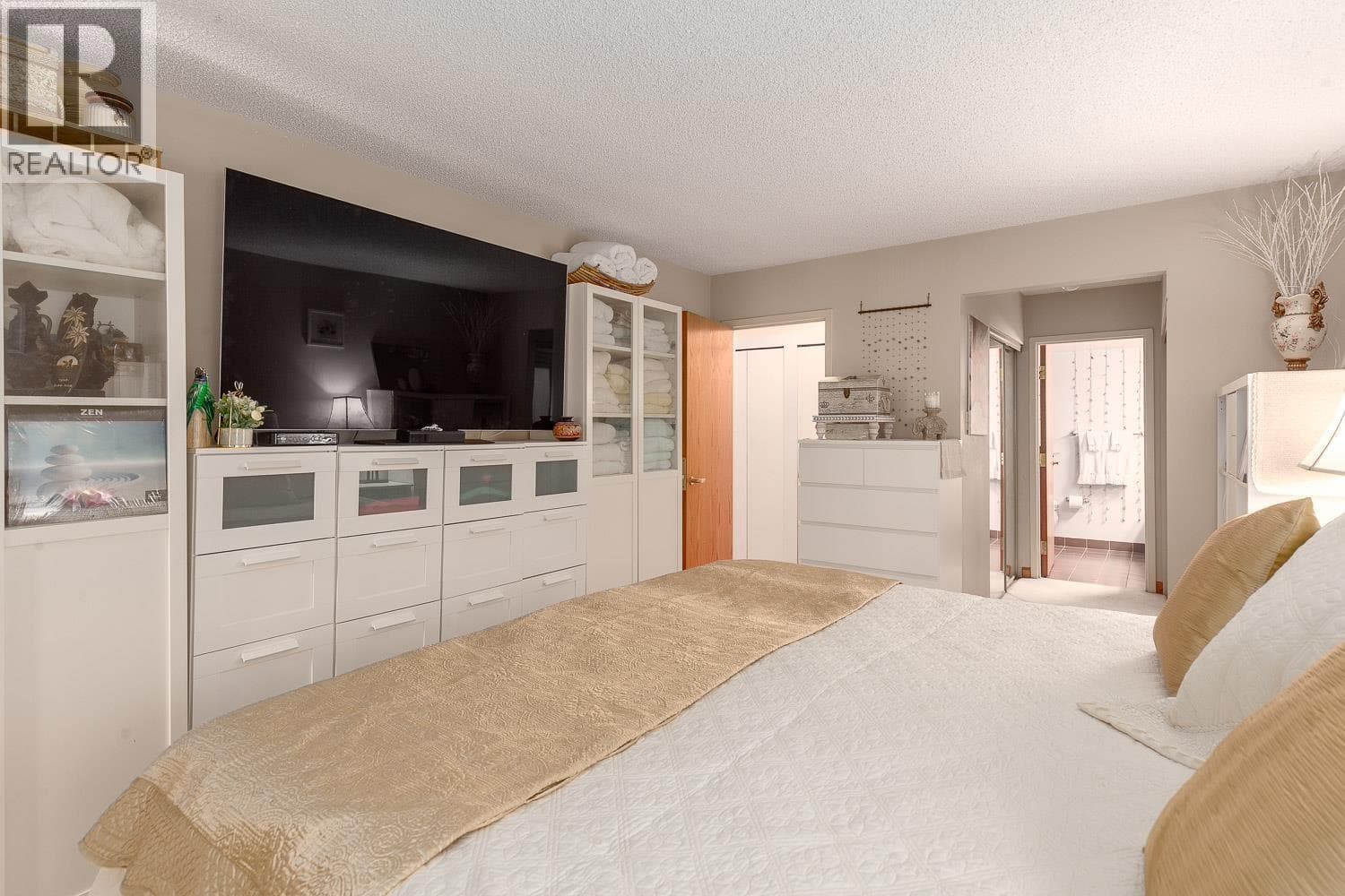 411 1450 PENNYFARTHING DRIVE, Greater Vancouver — photo 2