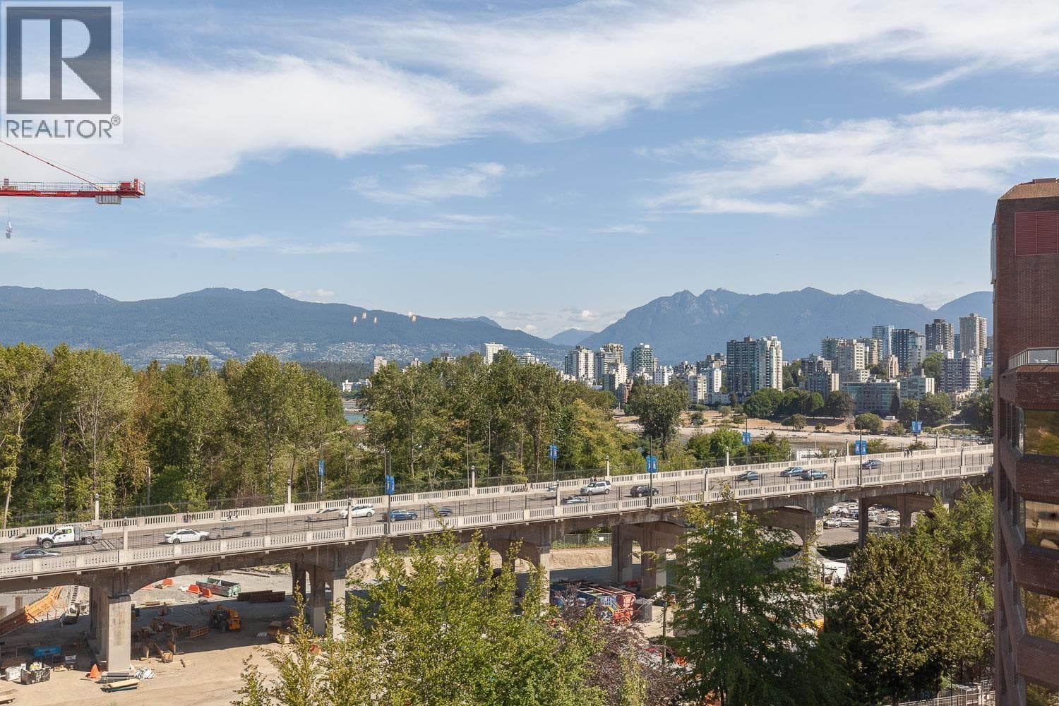 1003 1450 PENNYFARTHING DRIVE, Greater Vancouver — photo 5